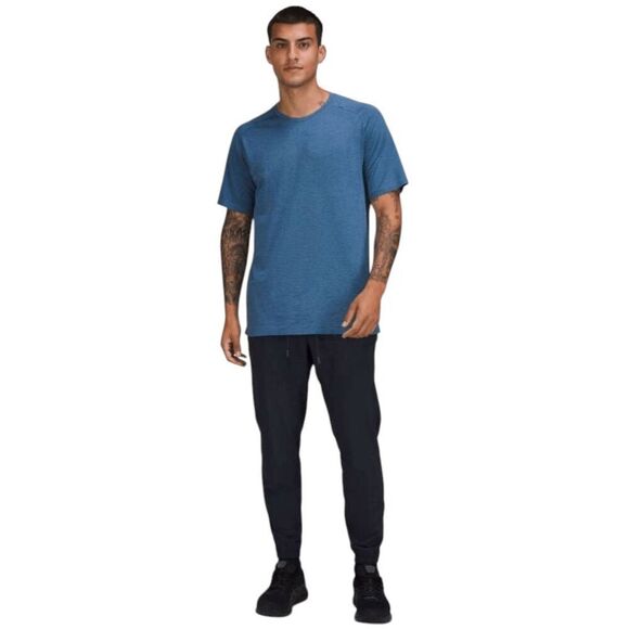 NWOT LULULEMON ATHLETICA Men's Navy Athletic Joggers Size Medium - Picture 1 of 3